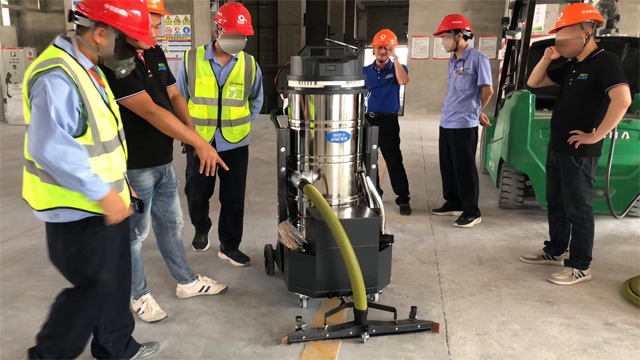 3工業吸塵器.jpg